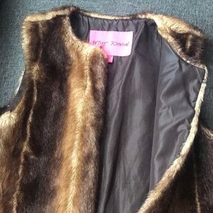 Extra long faux fur class